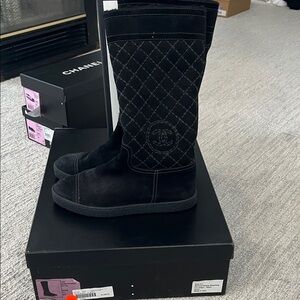 CHANEL Black Quilted Boots